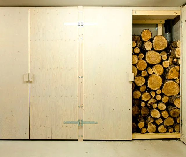 storage space, underlayment, big closet, cupboard, cabinet, design storage, big hinges